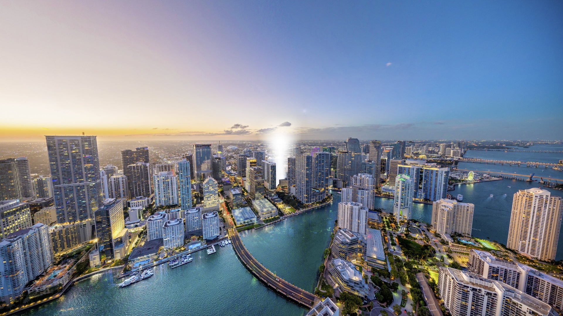 Skyline noturno de Brickell visto da unidade